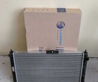 Радиатор охлаждения 2112 LUZAR инжектор (LRc01120)